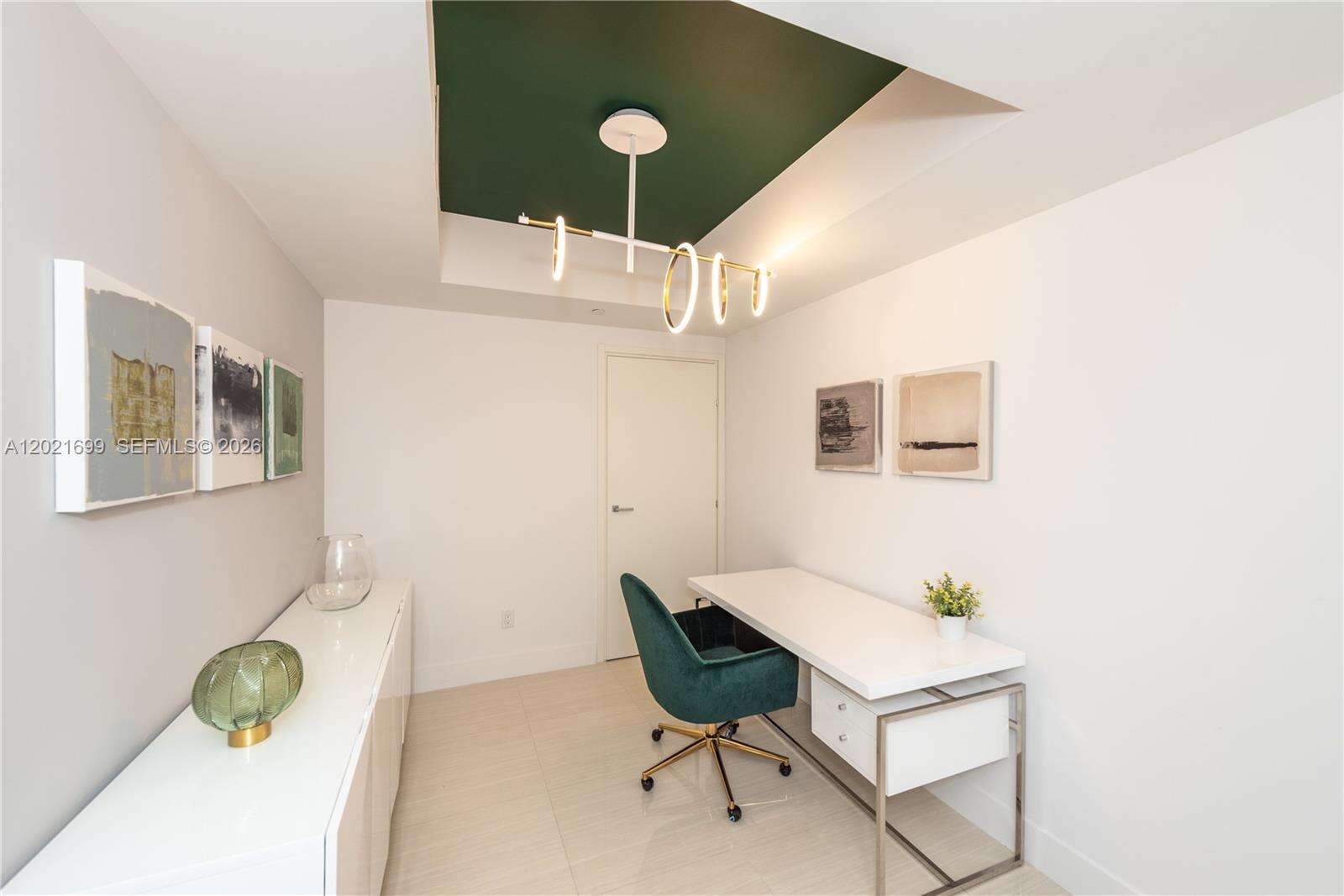 Brickell House at 1300 Brickell Bay Dr, Miami, FL 33131 - For Rent photo 10