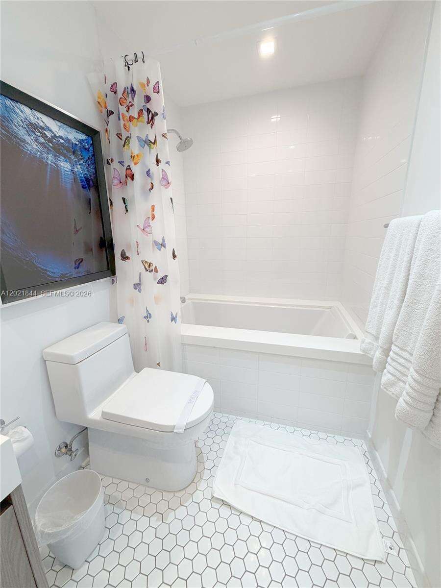 Tiffany House at 401 Birch Rd, Fort Lauderdale, FL 33304 - For Rent photo 20