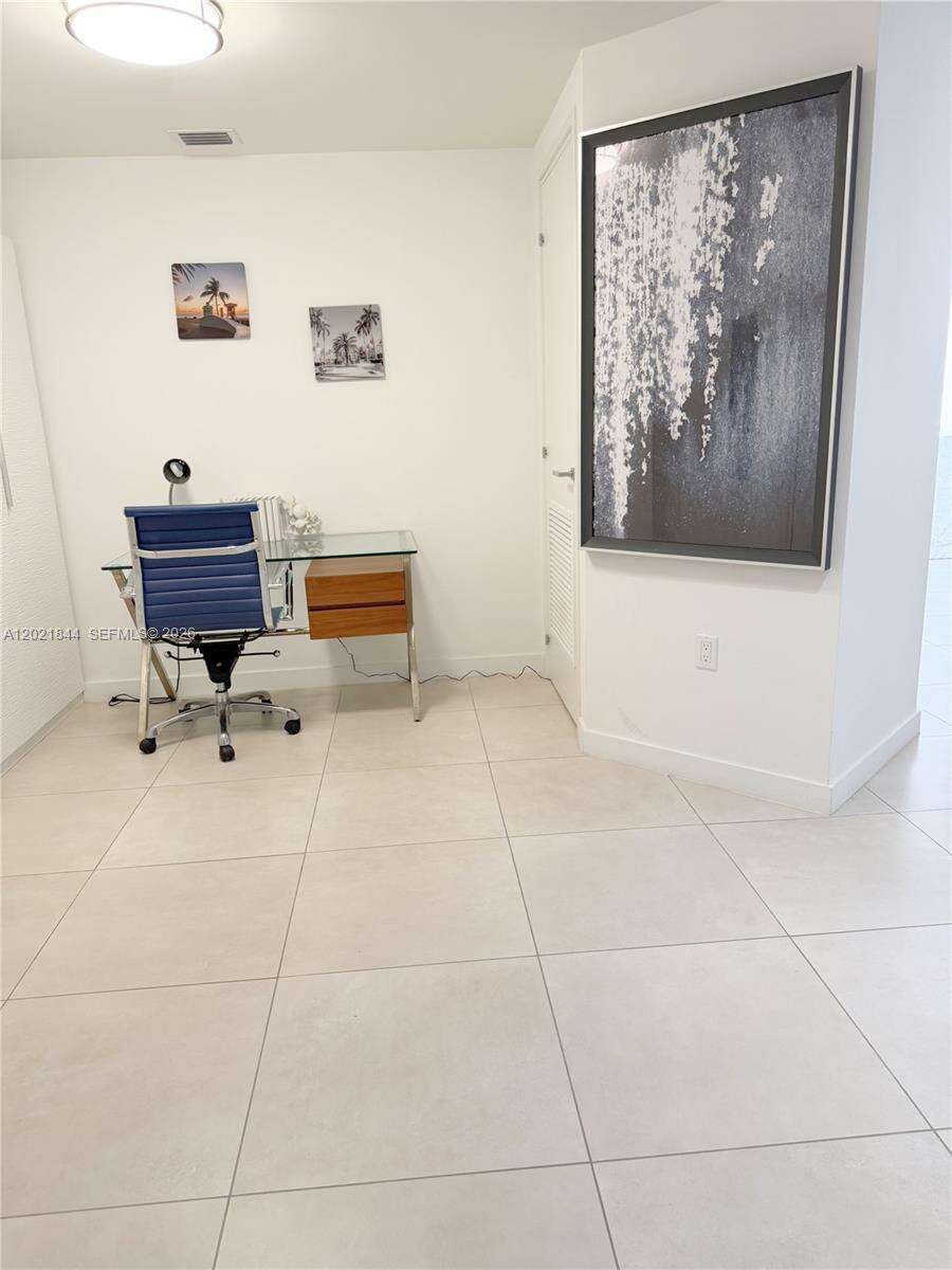 Tiffany House at 401 Birch Rd, Fort Lauderdale, FL 33304 - For Rent photo 5