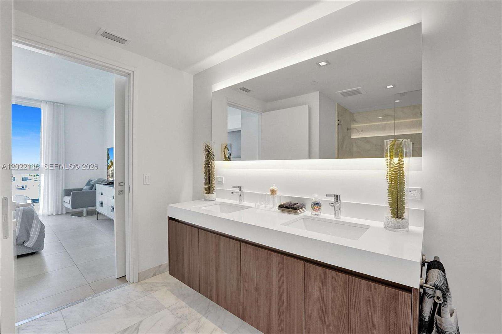 Tiffany House at 401 Birch Rd, Fort Lauderdale, FL 33304 - For Rent photo 11