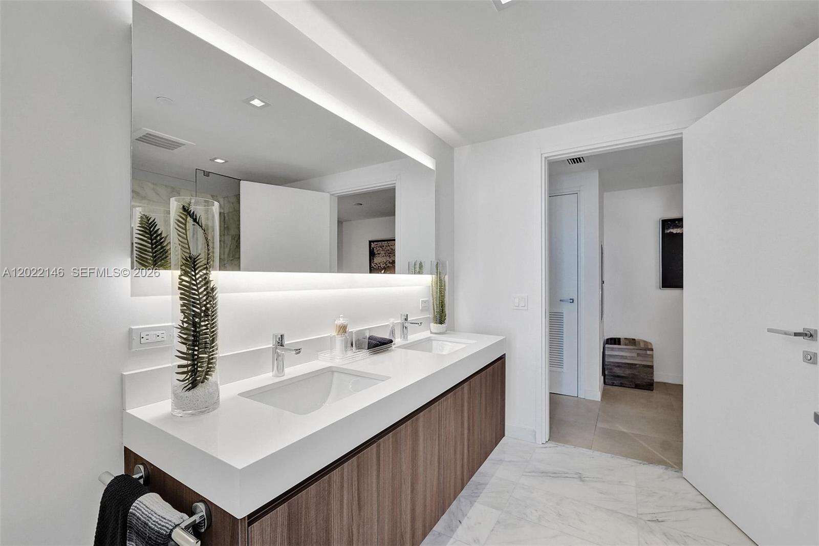 Tiffany House at 401 Birch Rd, Fort Lauderdale, FL 33304 - For Rent photo 35