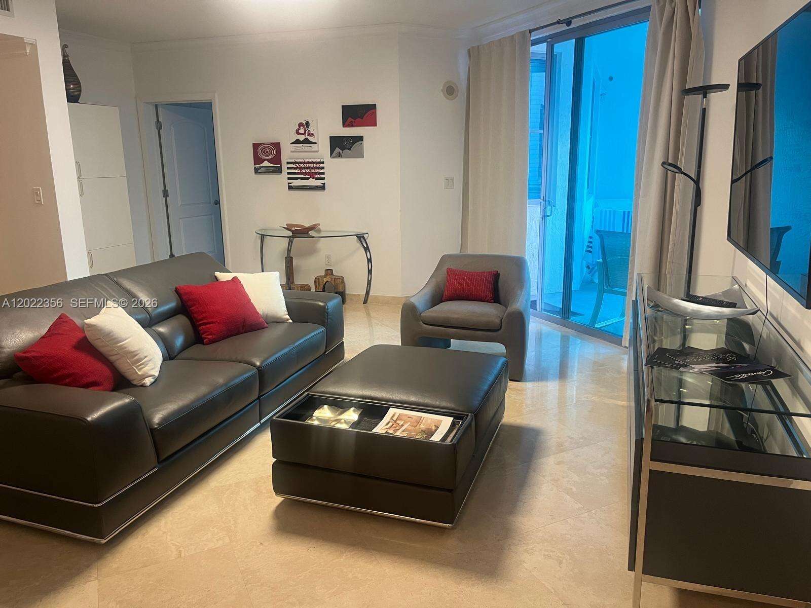 Cosmopolitan at 110 Washington Ave, Miami Beach, FL 33139 - For Rent photo 19