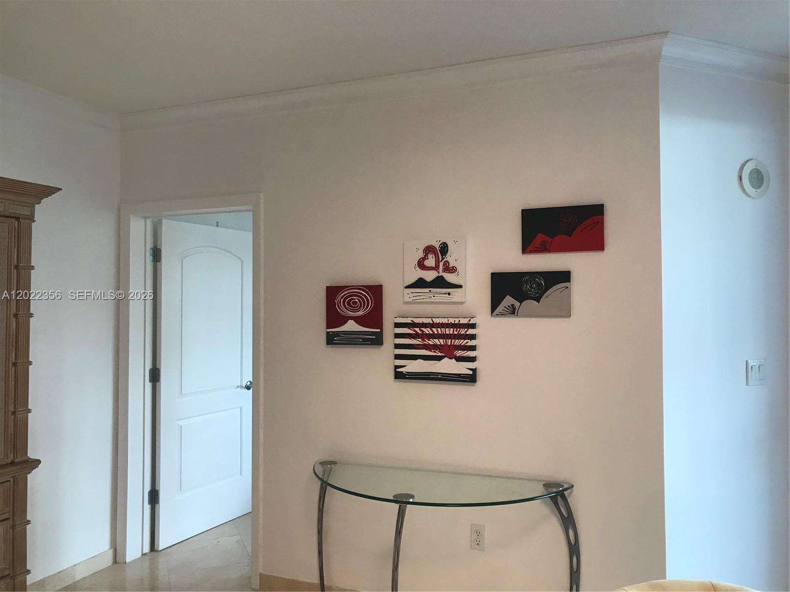Cosmopolitan at 110 Washington Ave, Miami Beach, FL 33139 - For Rent photo 6