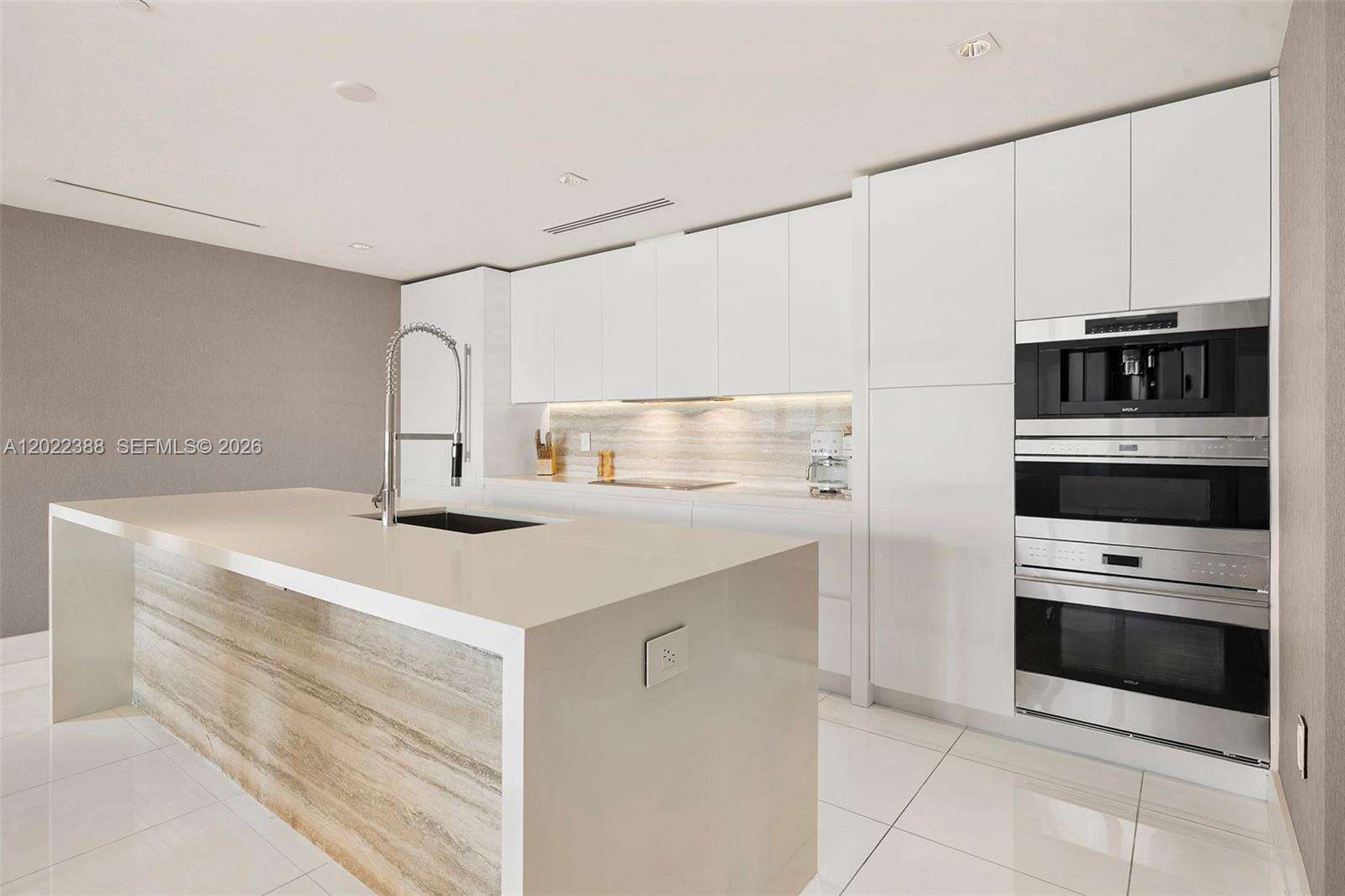1 Hotel & Homes at 102 24 St, Miami Beach, FL 33139 - For Rent photo 3