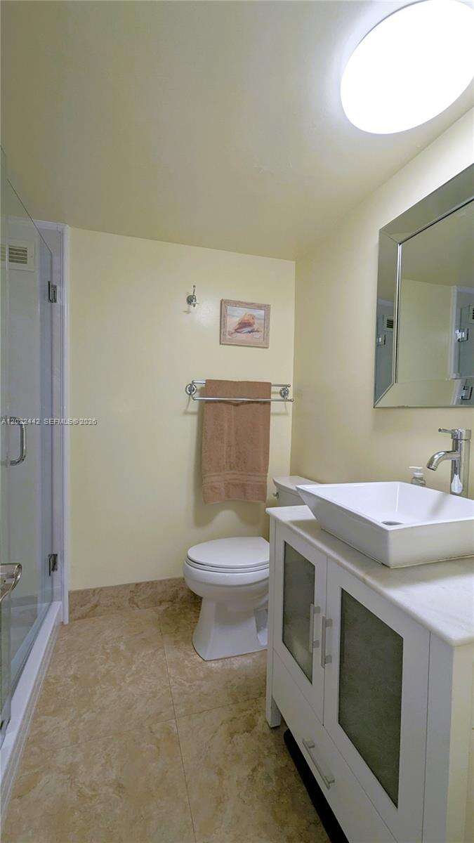 Seacoast 5151 at 5161 Collins Ave, Miami Beach, FL 33140 - For Rent photo 11