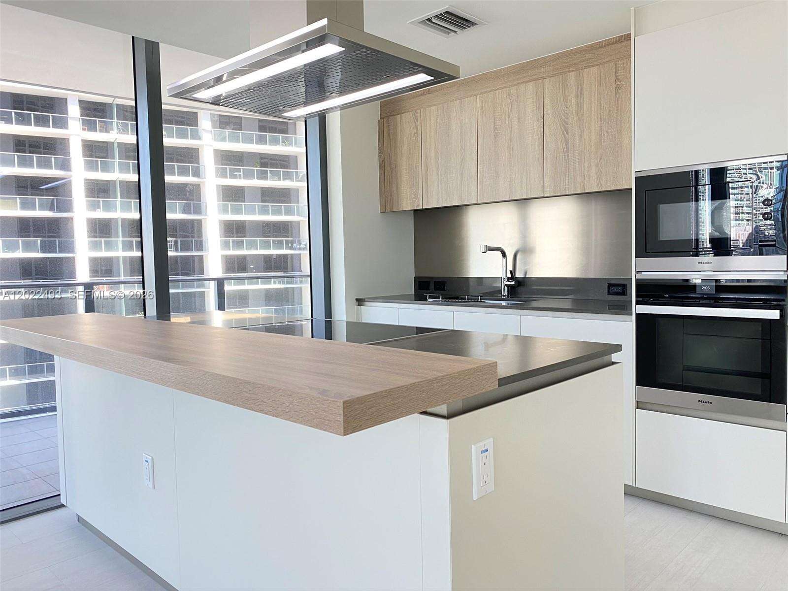Brickell Flatiron at 1000 Brickell Plz, Miami, FL 33131 - For Rent photo 3