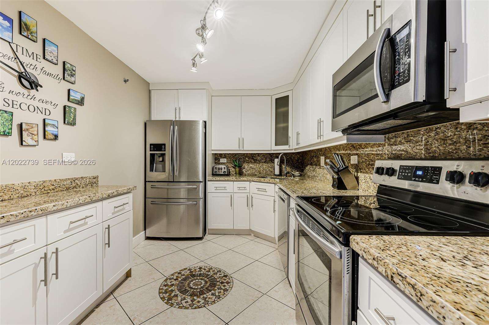 Maison Grande at 6039 Collins Ave, Miami Beach, FL 33140 - For Rent photo 11
