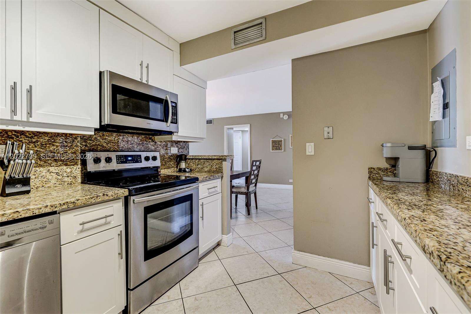 Maison Grande at 6039 Collins Ave, Miami Beach, FL 33140 - For Rent photo 13