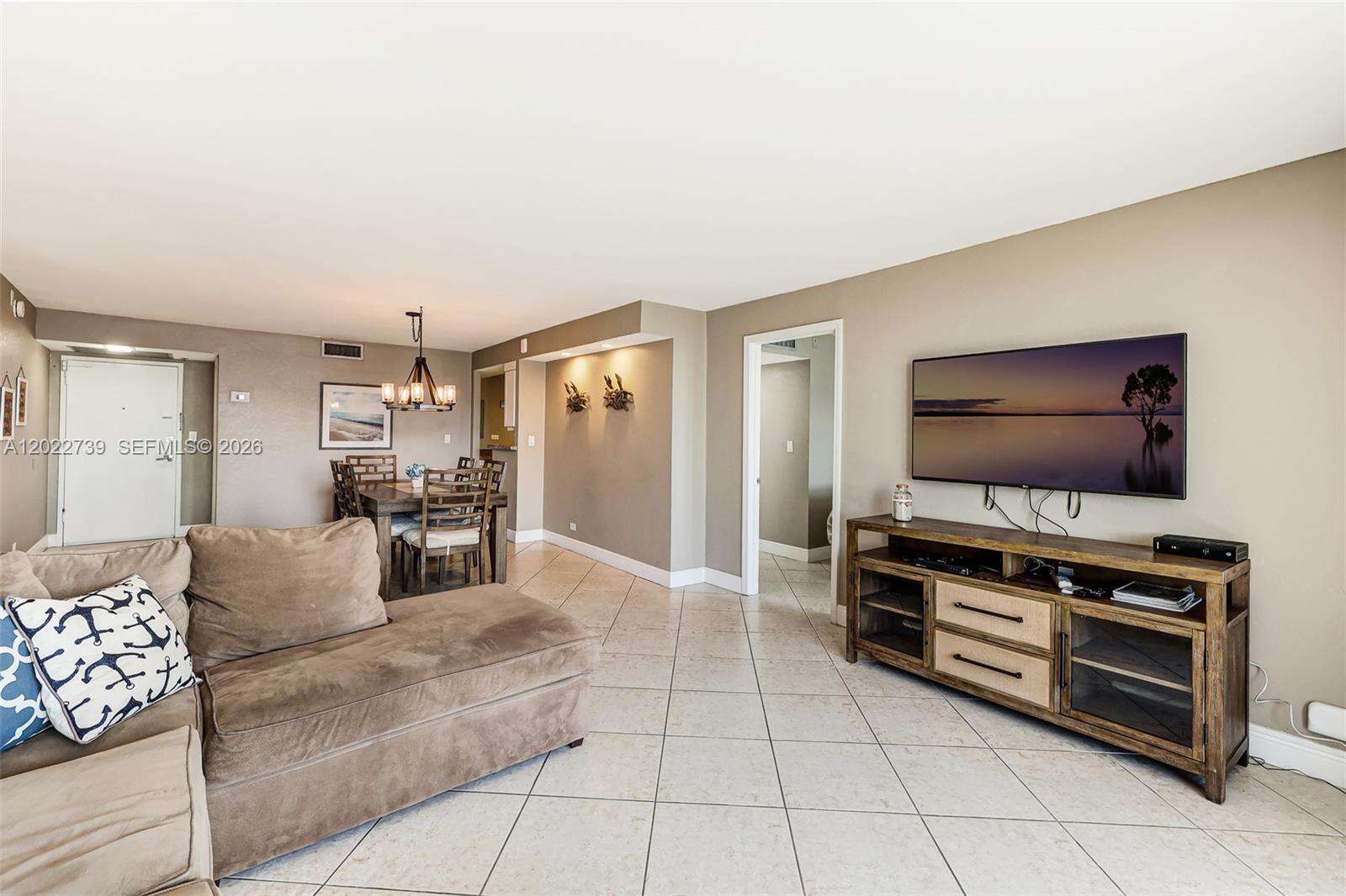 Maison Grande at 6039 Collins Ave, Miami Beach, FL 33140 - For Rent photo 4