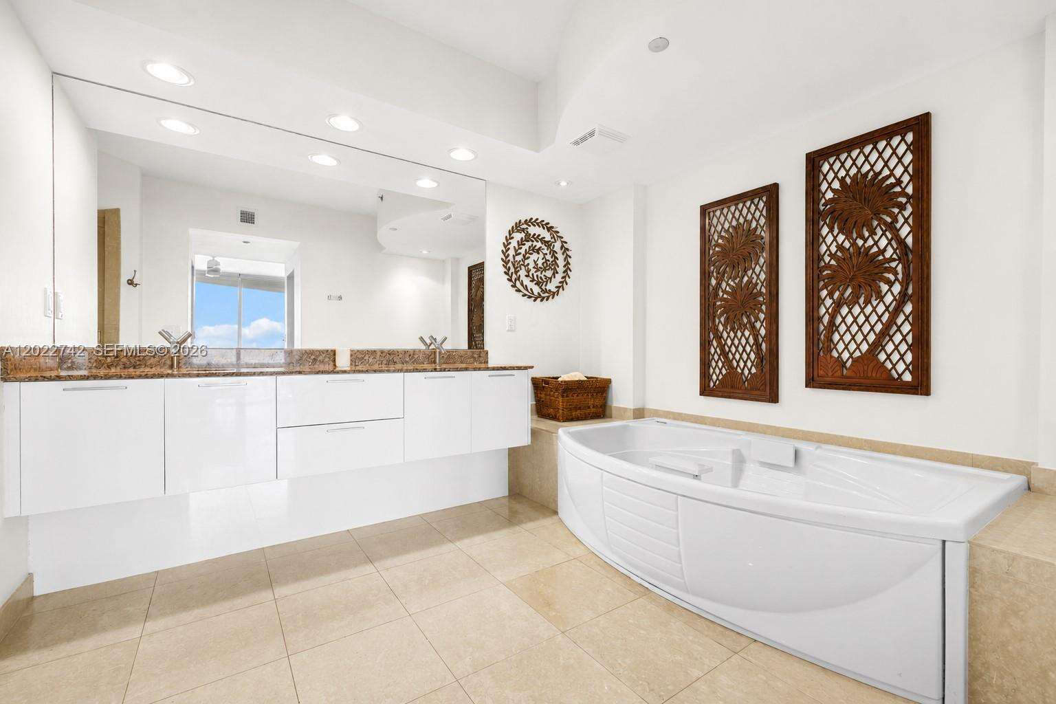 Murano Grande at 400 Alton Rd, Miami Beach, FL 33139 - For Rent photo 8
