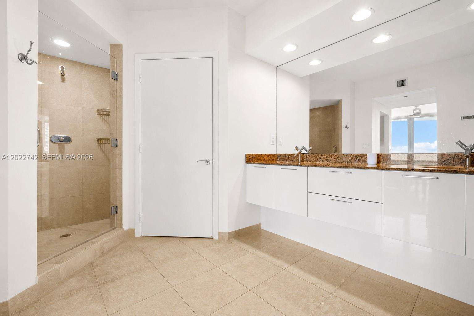 Murano Grande at 400 Alton Rd, Miami Beach, FL 33139 - For Rent photo 9