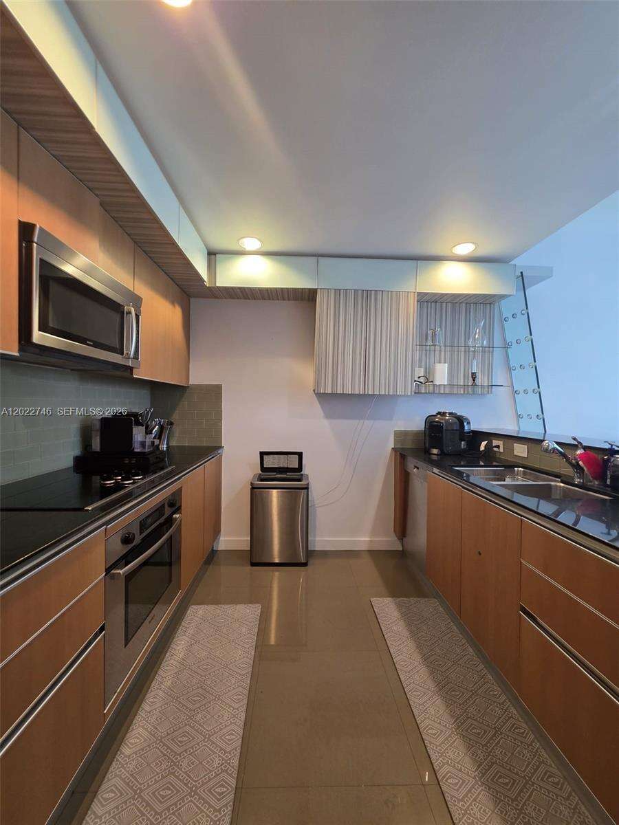 1060 Brickell at 1060 Brickell Ave, Miami, FL 33131 - For Rent photo 18