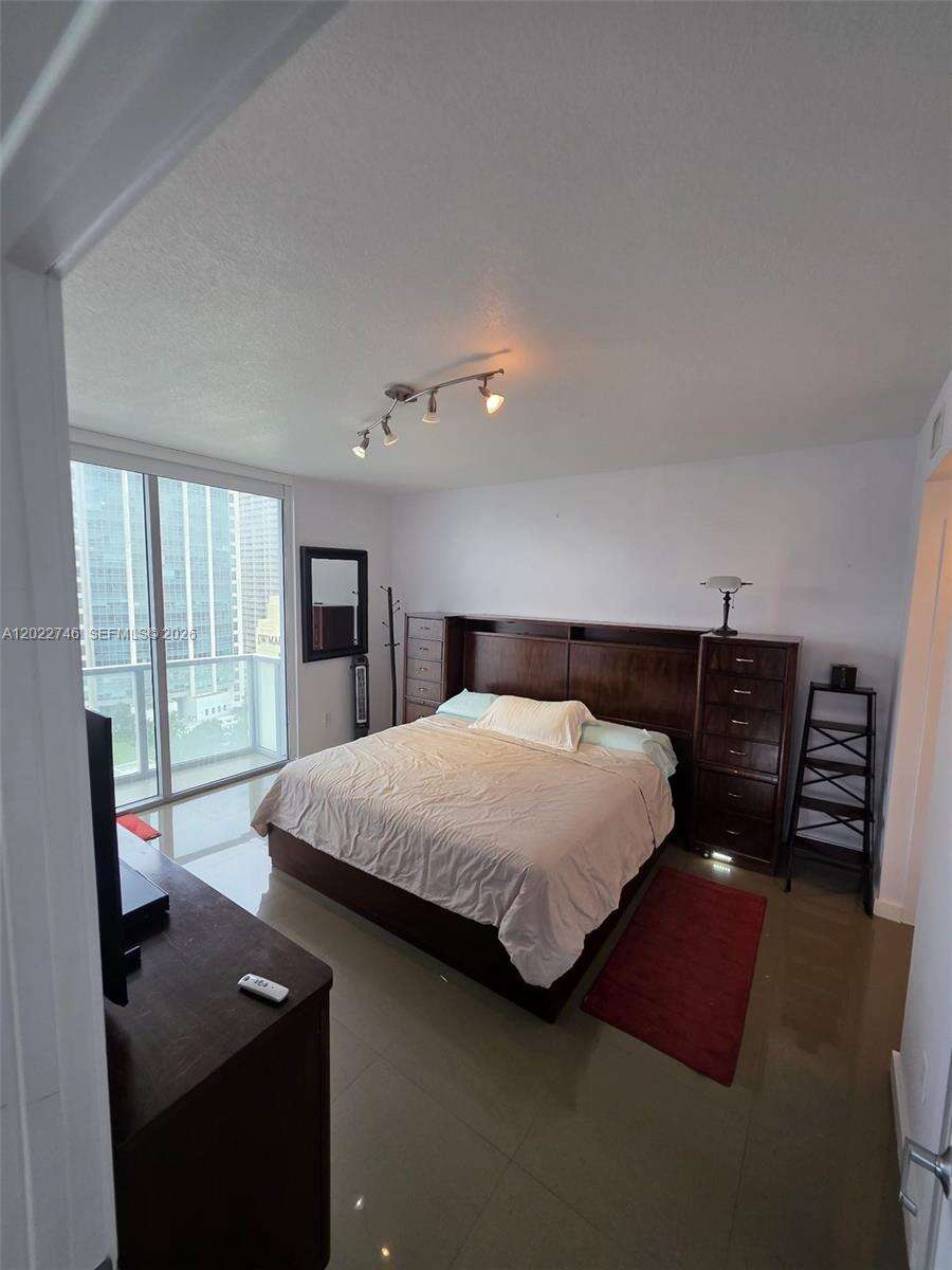 1060 Brickell at 1060 Brickell Ave, Miami, FL 33131 - For Rent photo 20