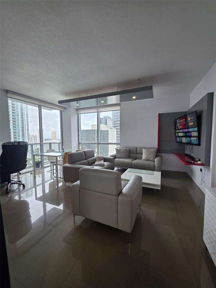 1060 Brickell at 1060 Brickell Ave, Miami, FL 33131 - For Rent photo 31