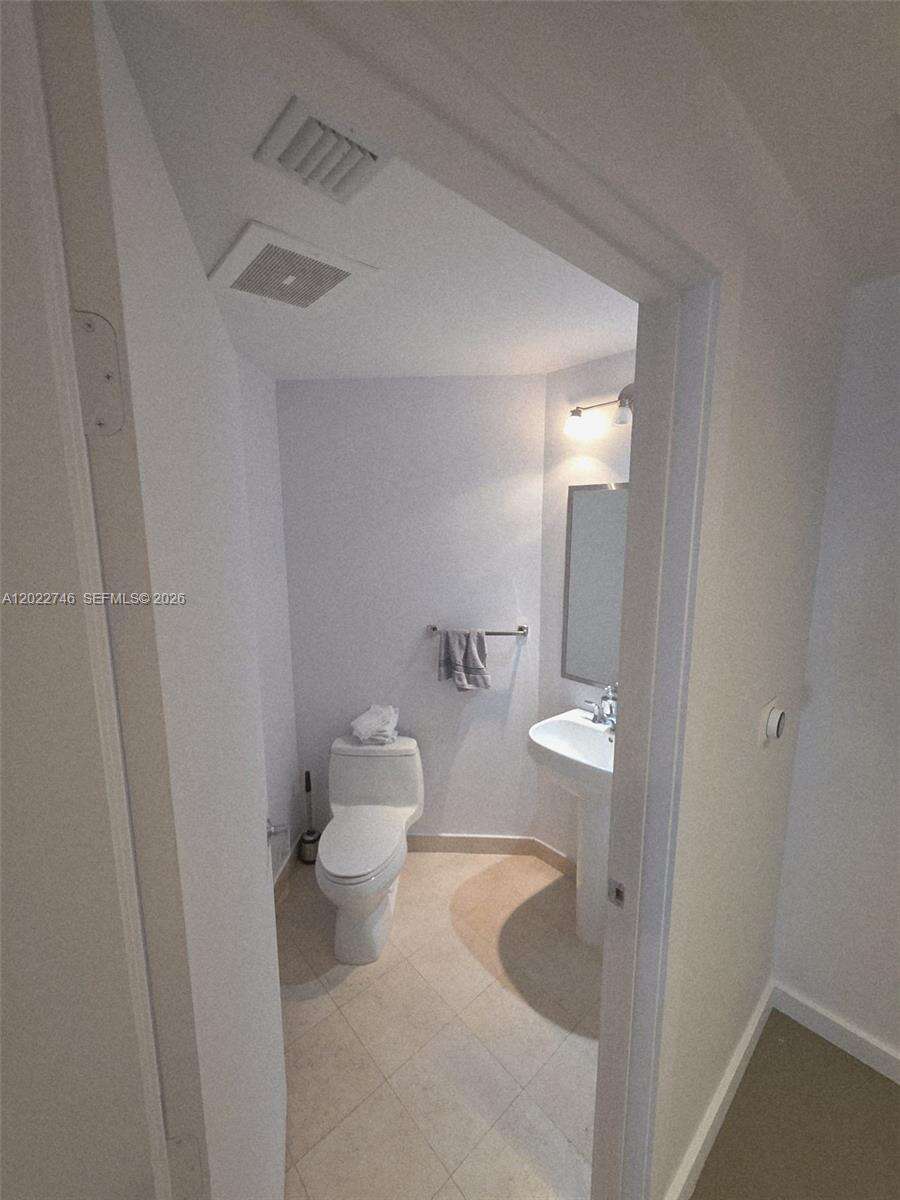 1060 Brickell at 1060 Brickell Ave, Miami, FL 33131 - For Rent photo 36