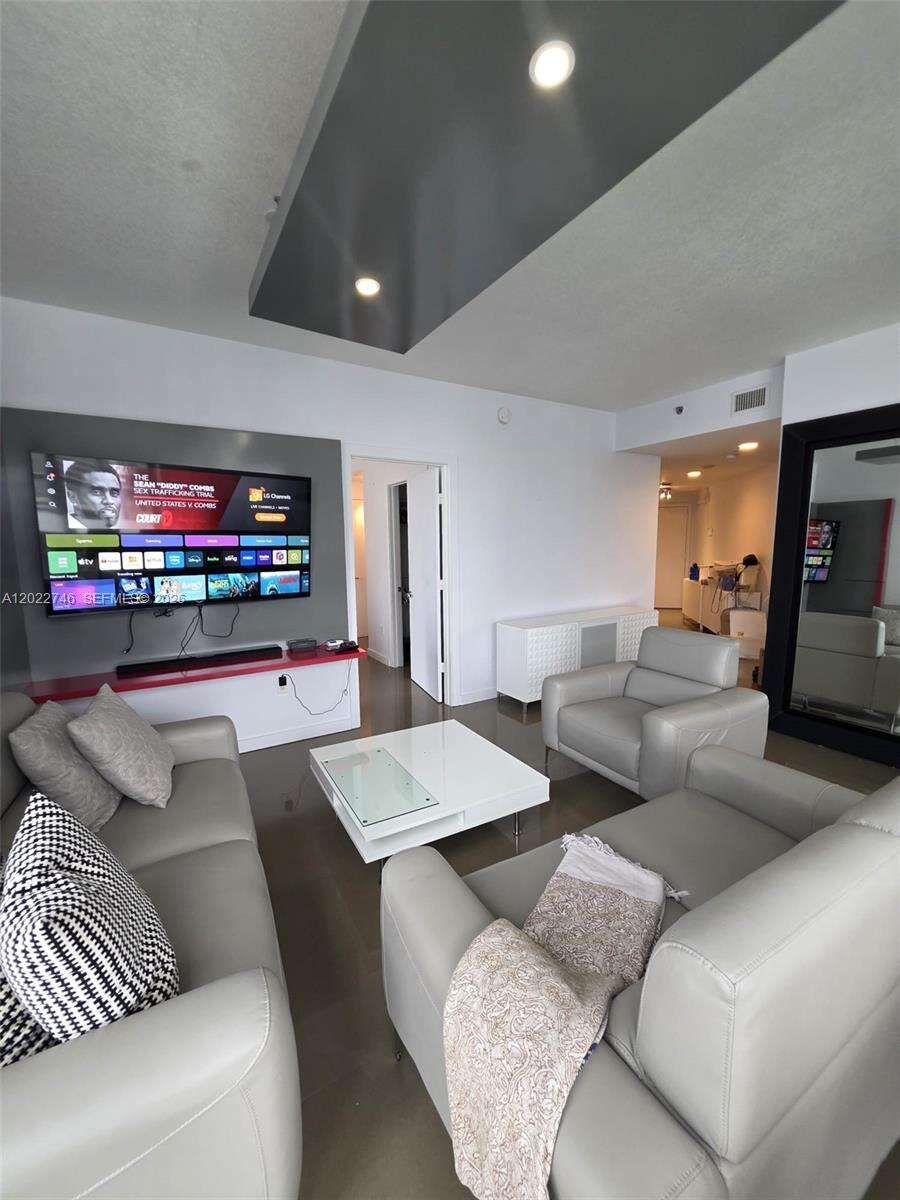 1060 Brickell at 1060 Brickell Ave, Miami, FL 33131 - For Rent photo 48