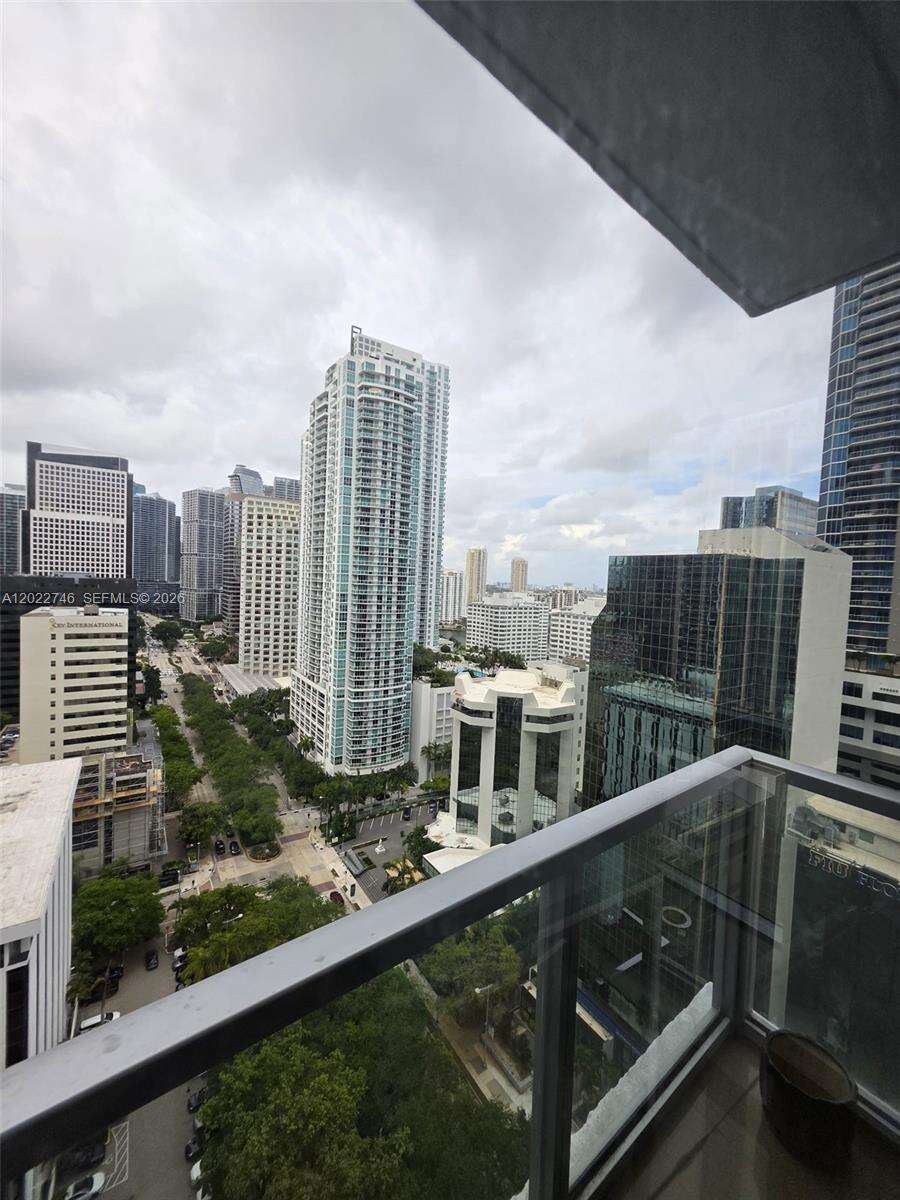 1060 Brickell at 1060 Brickell Ave, Miami, FL 33131 - For Rent photo 8
