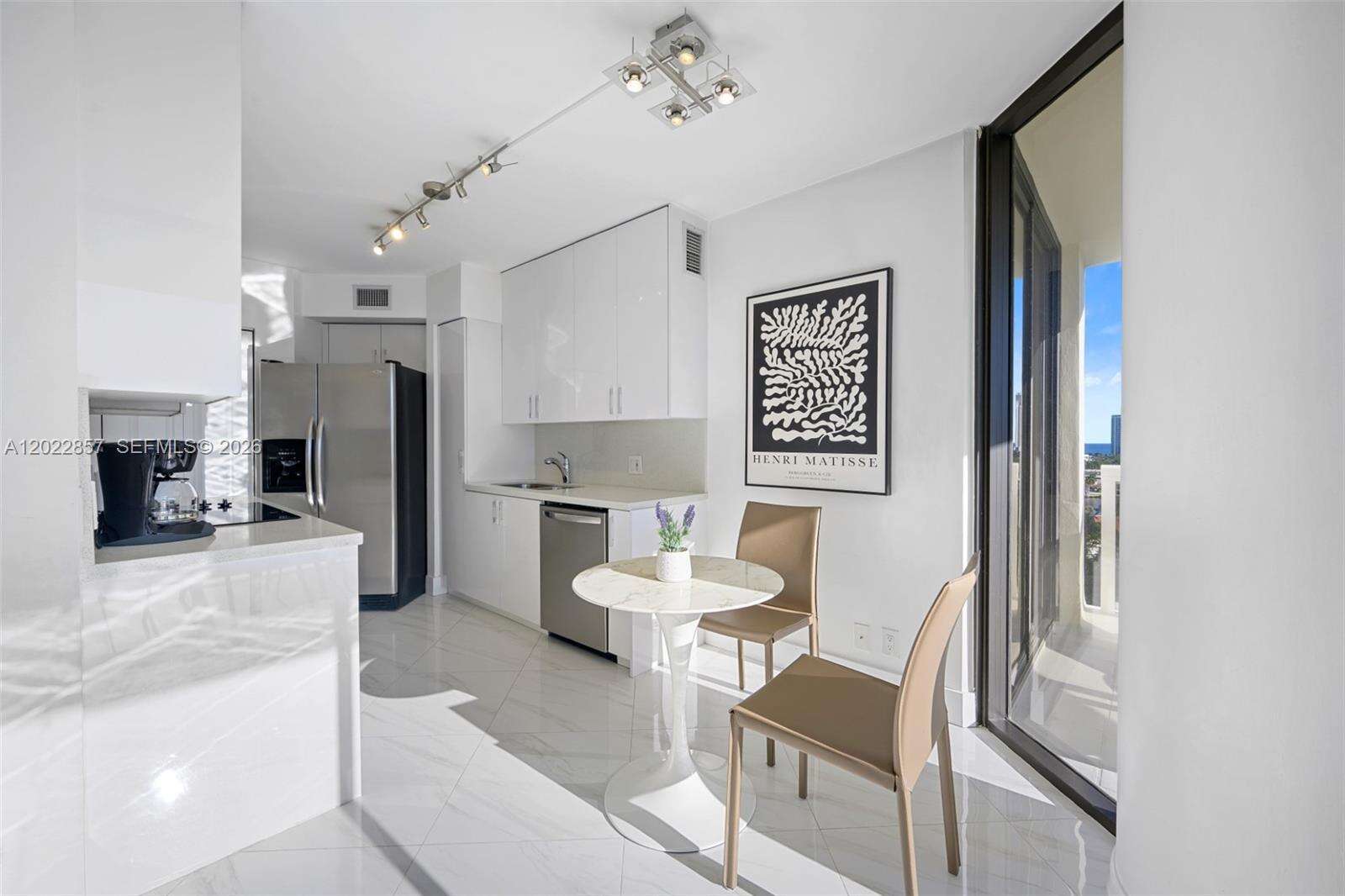 The Landmark at 20185 Country Club Dr, Aventura, FL 33180 - For Rent photo 12