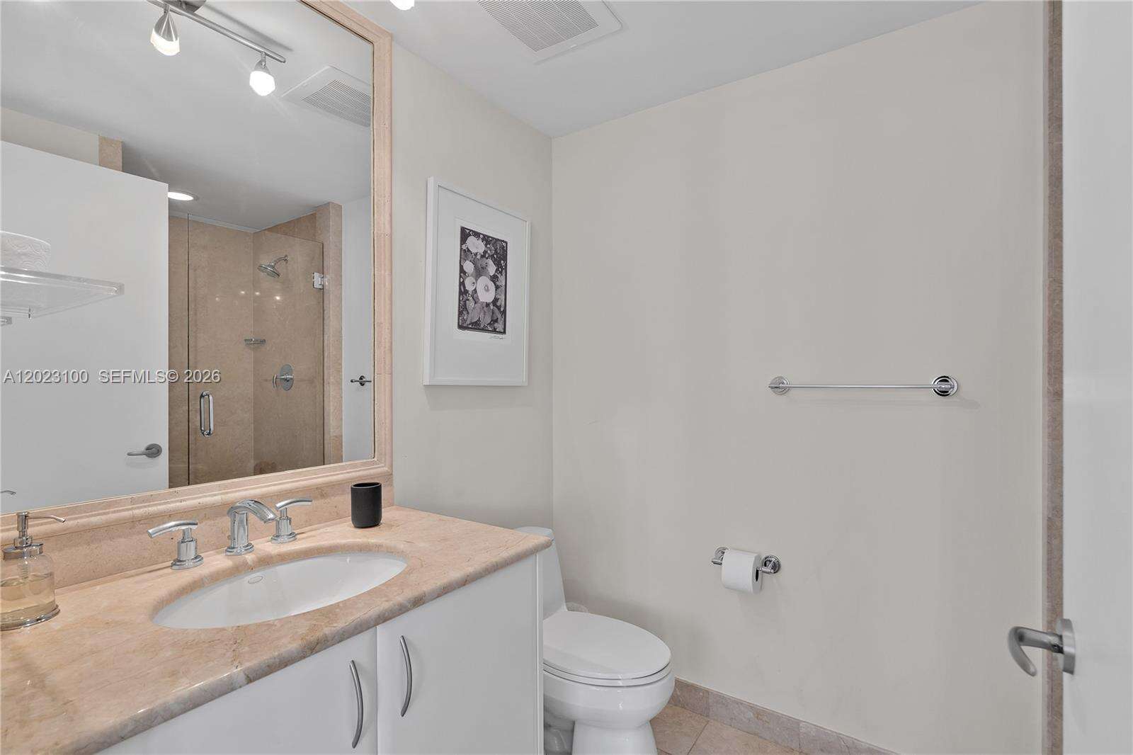 Jade At Brickell Bay at 1331 Brickell Bay Dr, Miami, FL 33131 - For Rent photo 13