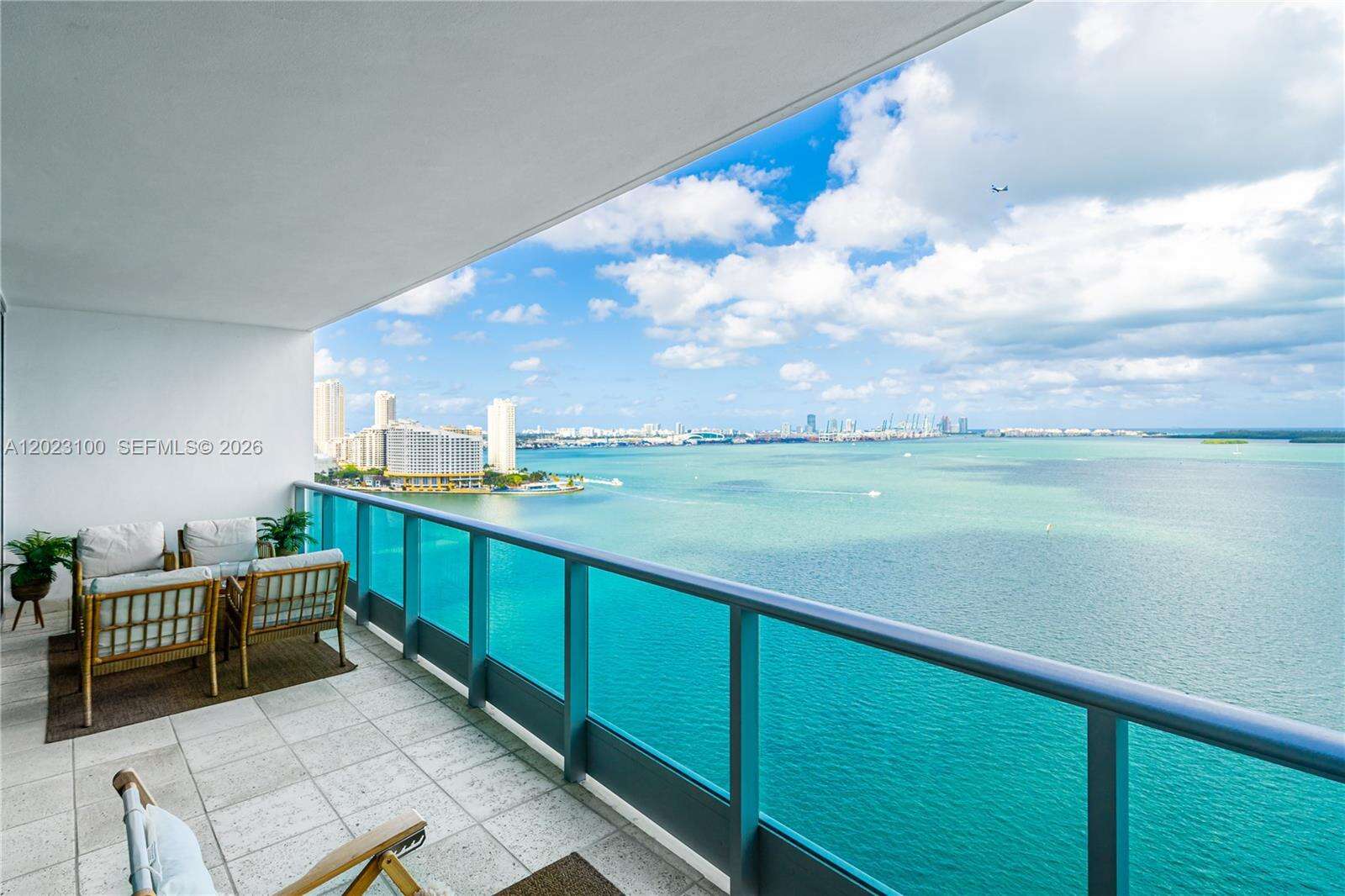 Jade At Brickell Bay at 1331 Brickell Bay Dr, Miami, FL 33131 - For Rent photo 3