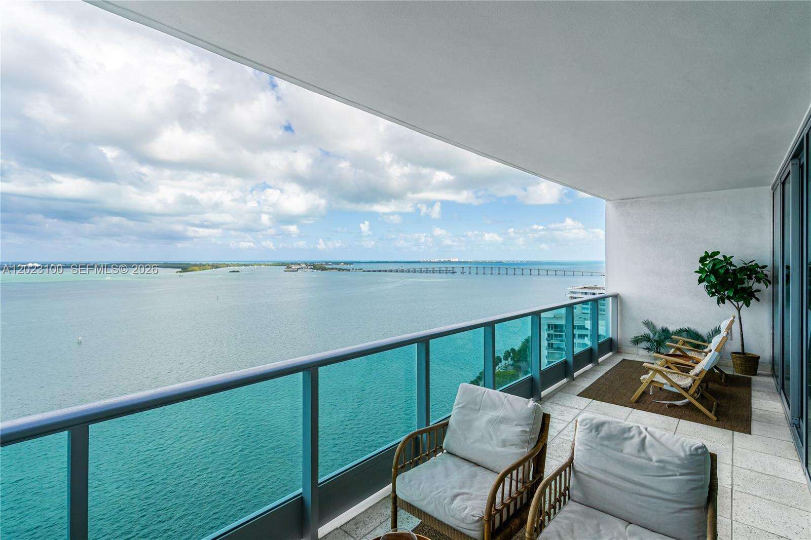 Jade At Brickell Bay at 1331 Brickell Bay Dr, Miami, FL 33131 - For Rent photo 4