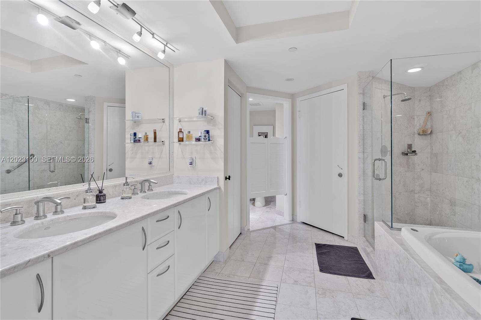 Jade At Brickell Bay at 1331 Brickell Bay Dr, Miami, FL 33131 - For Rent photo 8