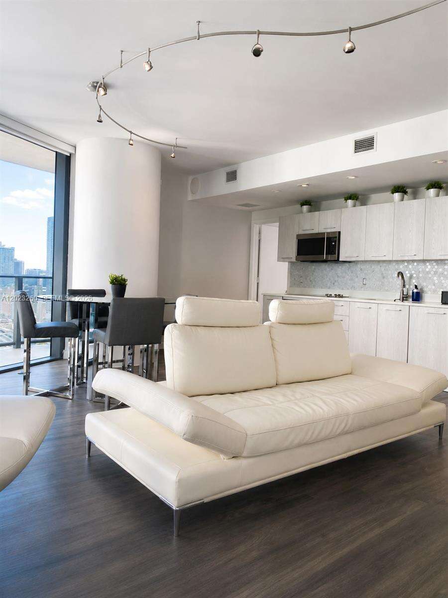 Brickell Heights East at 45 9 St, Miami, FL 33130 - For Rent photo 8