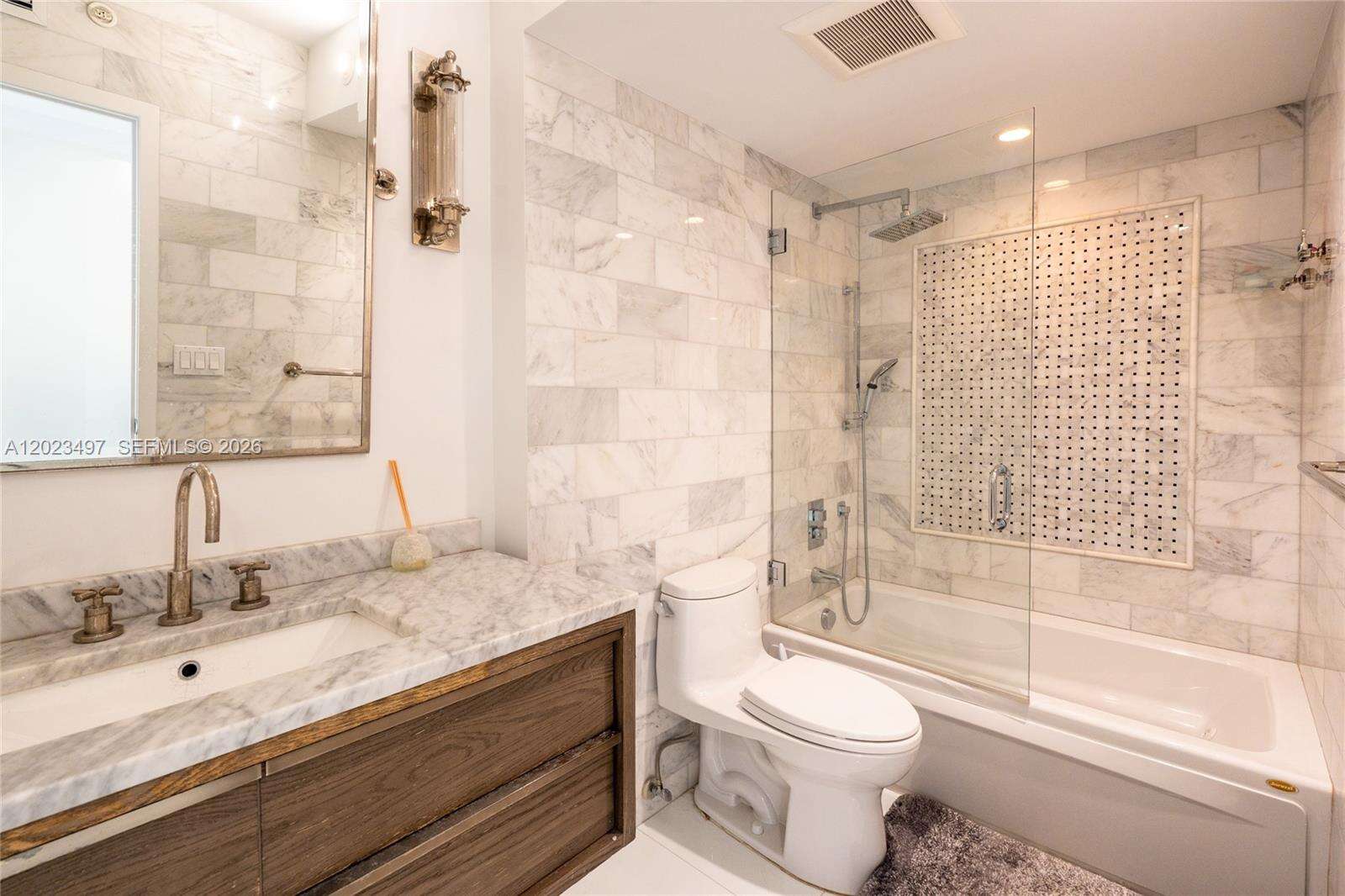 Decoplage at 100 Lincoln Rd, Miami Beach, FL 33139 - For Rent photo 21