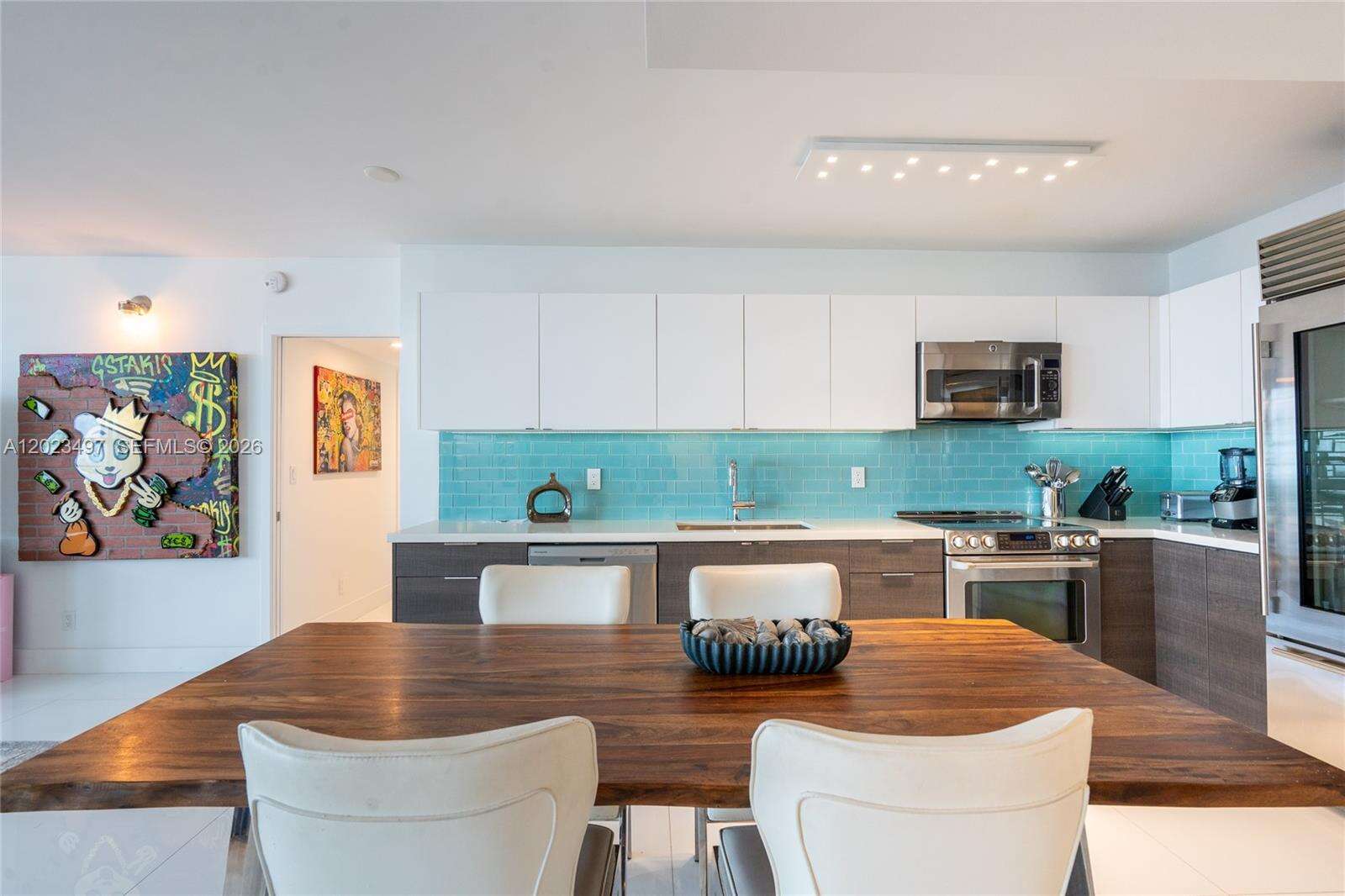 Decoplage at 100 Lincoln Rd, Miami Beach, FL 33139 - For Rent photo 7