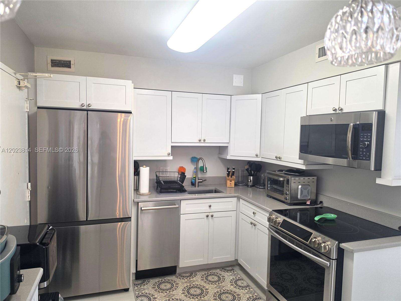 Seacoast 5151 at 5161 Collins Ave, Miami Beach, FL 33140 - For Rent photo 8
