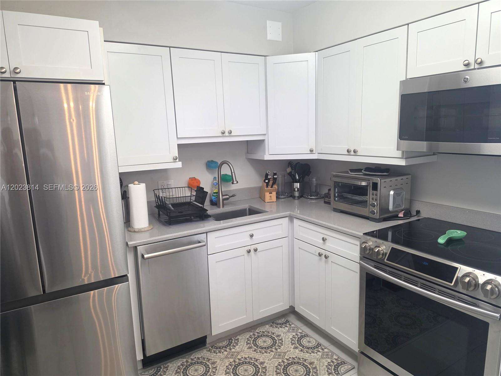 Seacoast 5151 at 5161 Collins Ave, Miami Beach, FL 33140 - For Rent photo 9