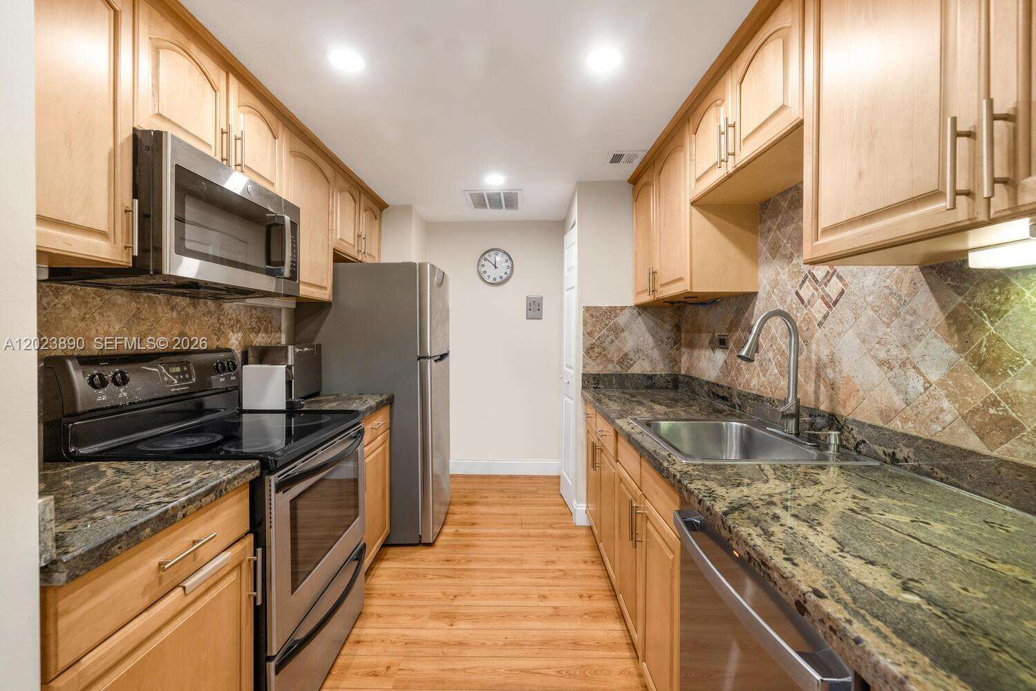 Brickell Townhouse at 2451 Brickell Ave, Miami, FL 33129 - For Rent photo 12