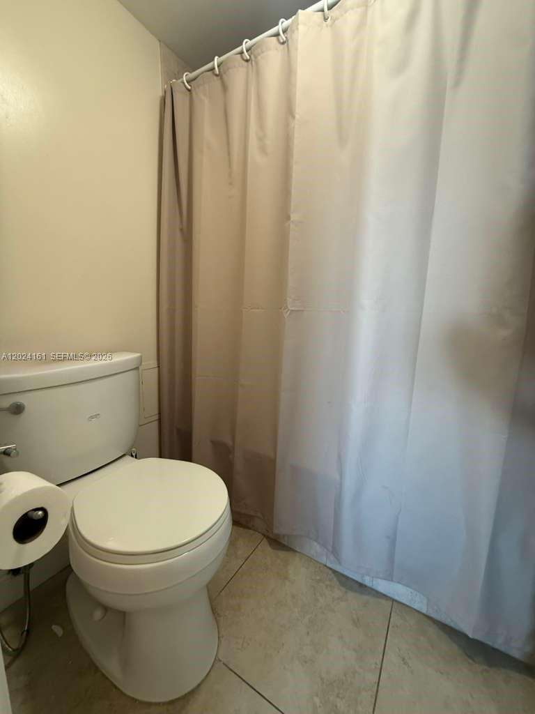 Burleigh House at 7135 Collins Ave, Miami Beach, FL 33141 - For Rent photo 17