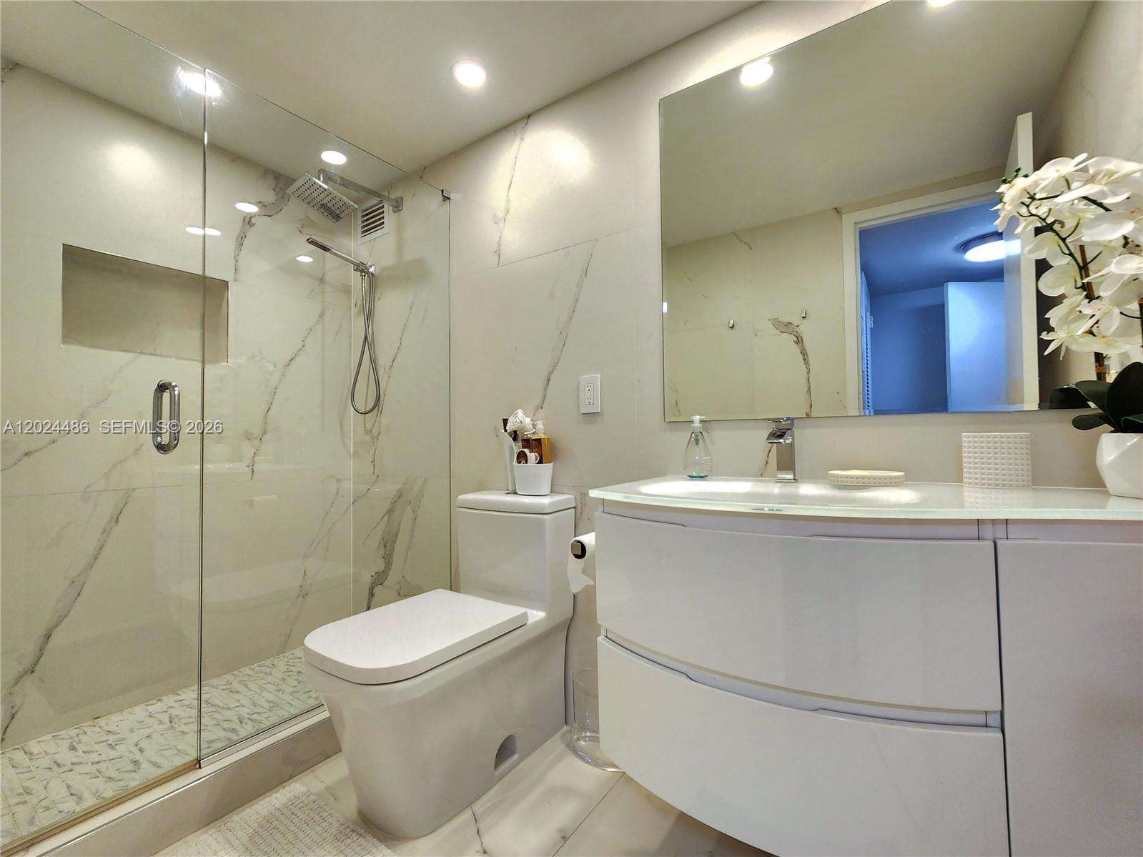 Parker Plaza at 2030 Ocean Dr, Hallandale Beach, FL 33009 - For Rent photo 19