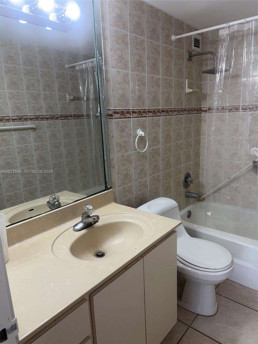 The Pavilion at 5601 Collins Ave, Miami Beach, FL 33140 - For Rent photo 12