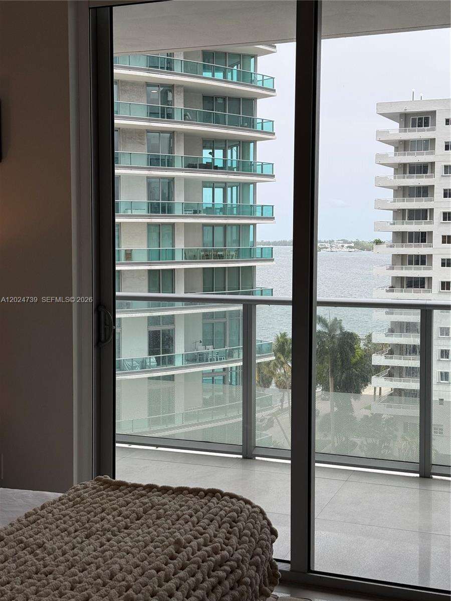 Brickell House at 1300 Brickell Bay Dr, Miami, FL 33131 - For Rent photo 23
