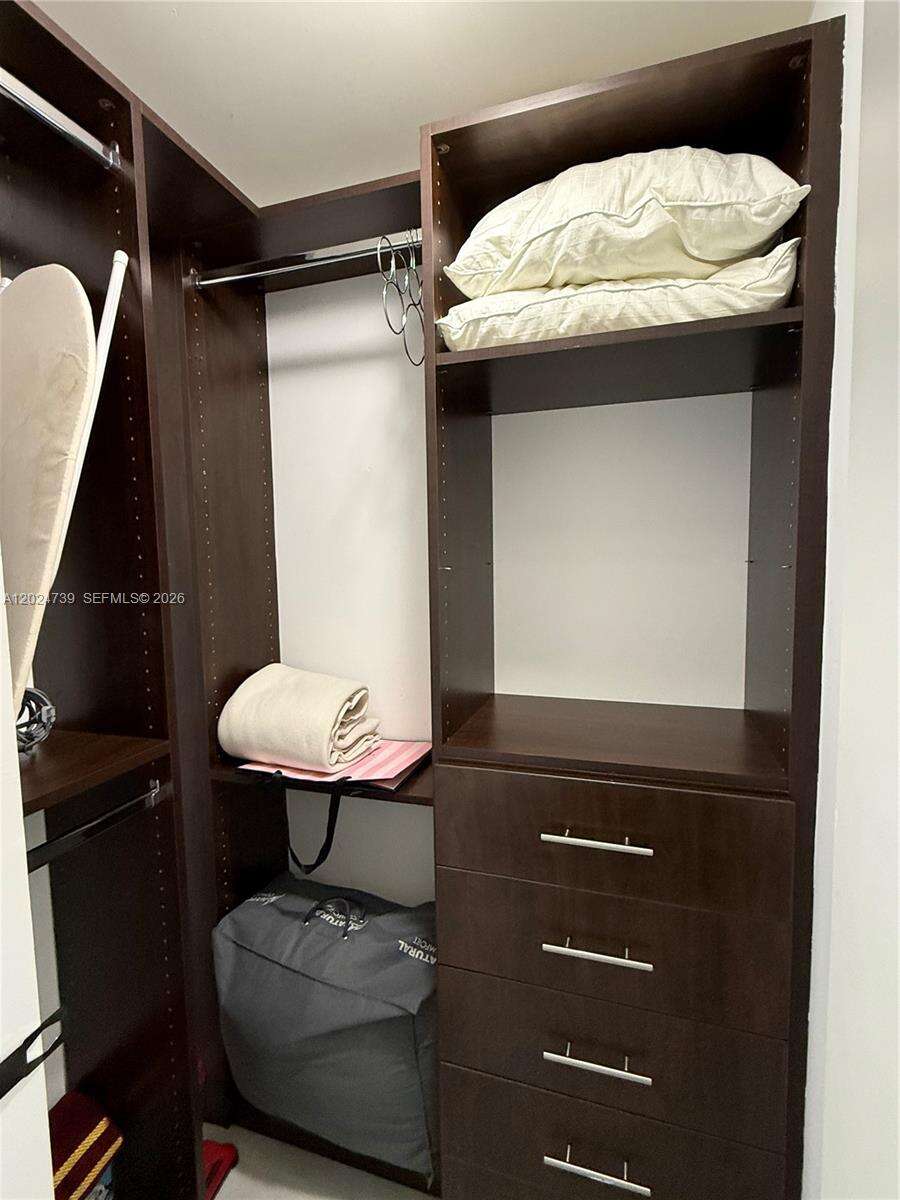 Brickell House at 1300 Brickell Bay Dr, Miami, FL 33131 - For Rent photo 27