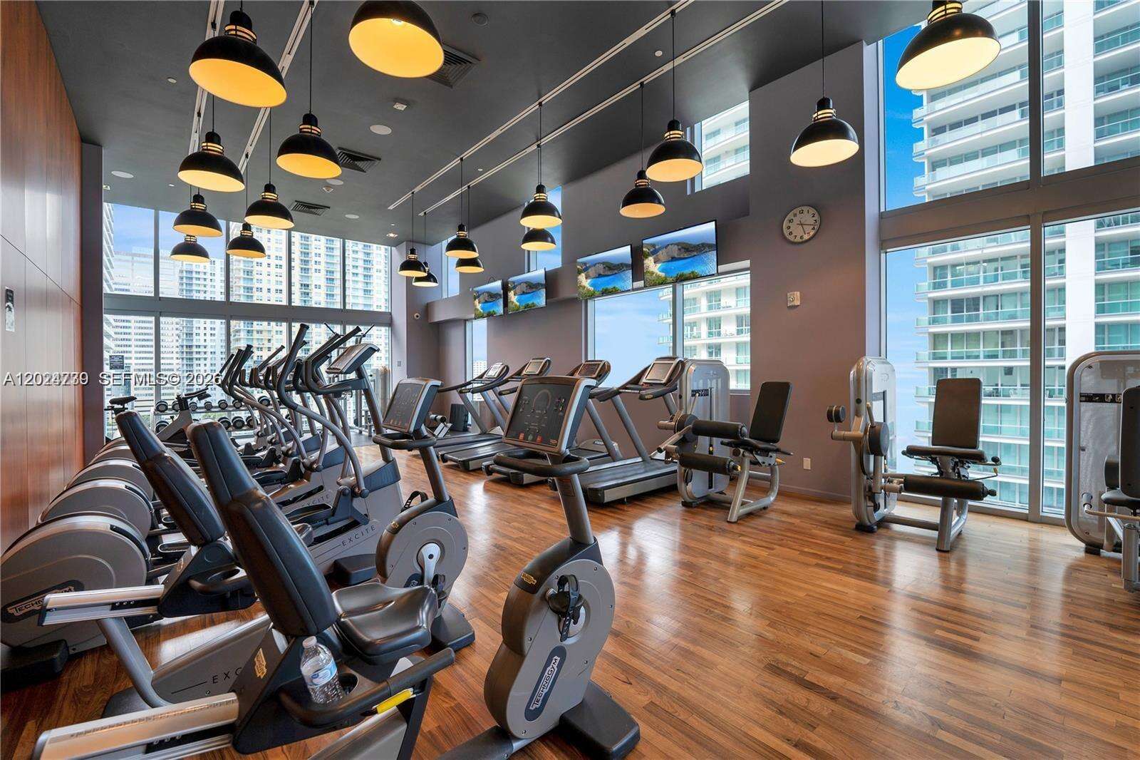 Brickell House at 1300 Brickell Bay Dr, Miami, FL 33131 - For Rent photo 34