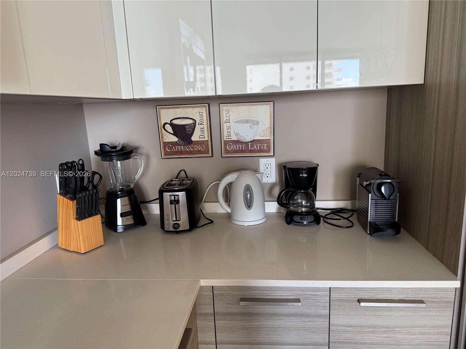 Brickell House at 1300 Brickell Bay Dr, Miami, FL 33131 - For Rent photo 7