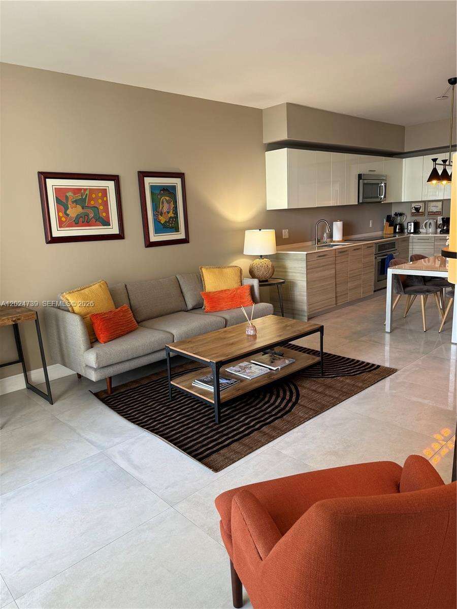 Brickell House at 1300 Brickell Bay Dr, Miami, FL 33131 - For Rent photo 9