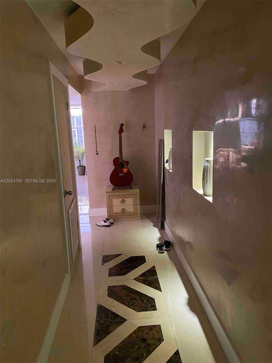 Del Prado at 18081 Biscayne Blvd, Aventura, FL 33160 - For Rent photo 11