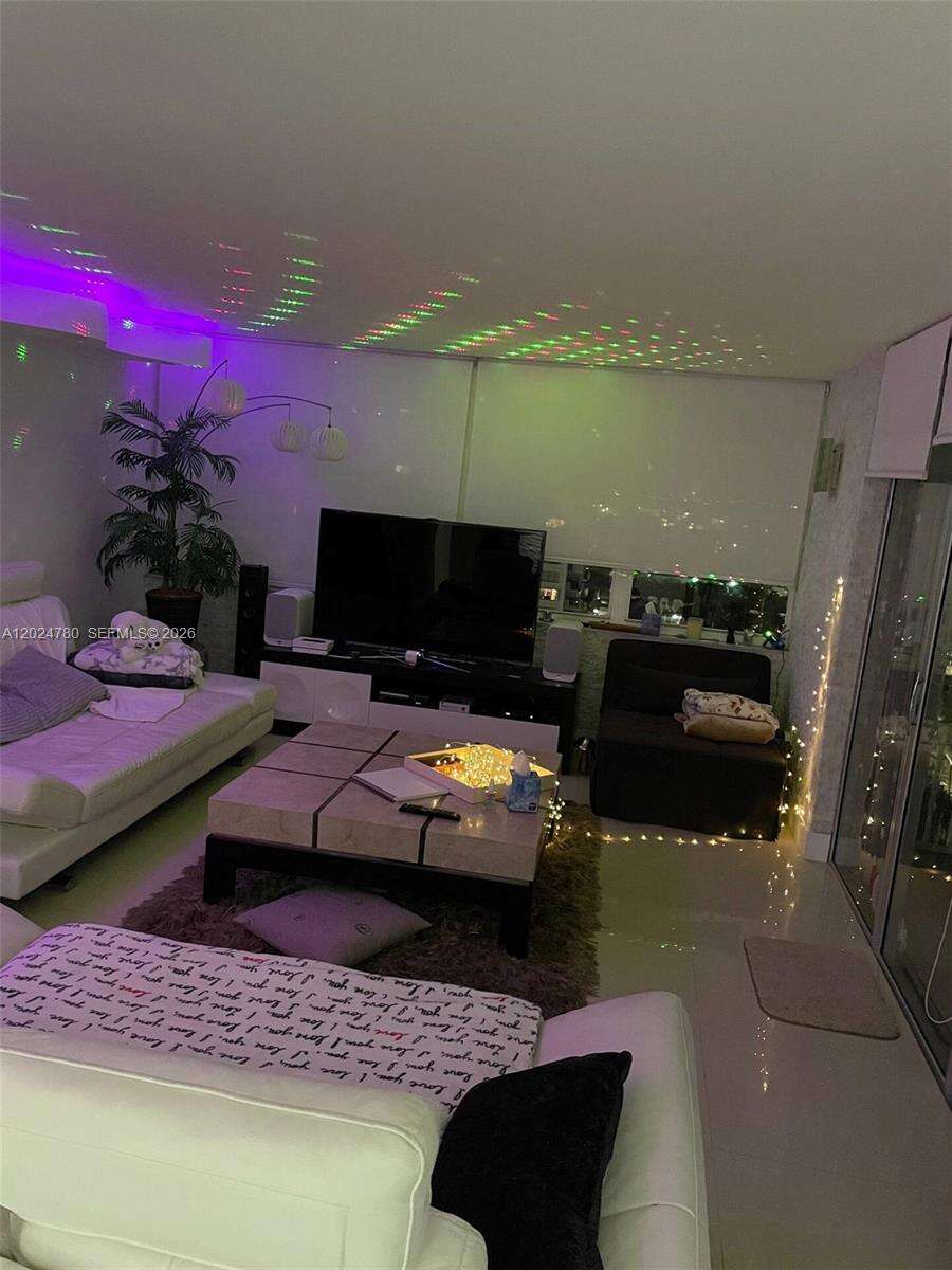 Del Prado at 18081 Biscayne Blvd, Aventura, FL 33160 - For Rent photo 7