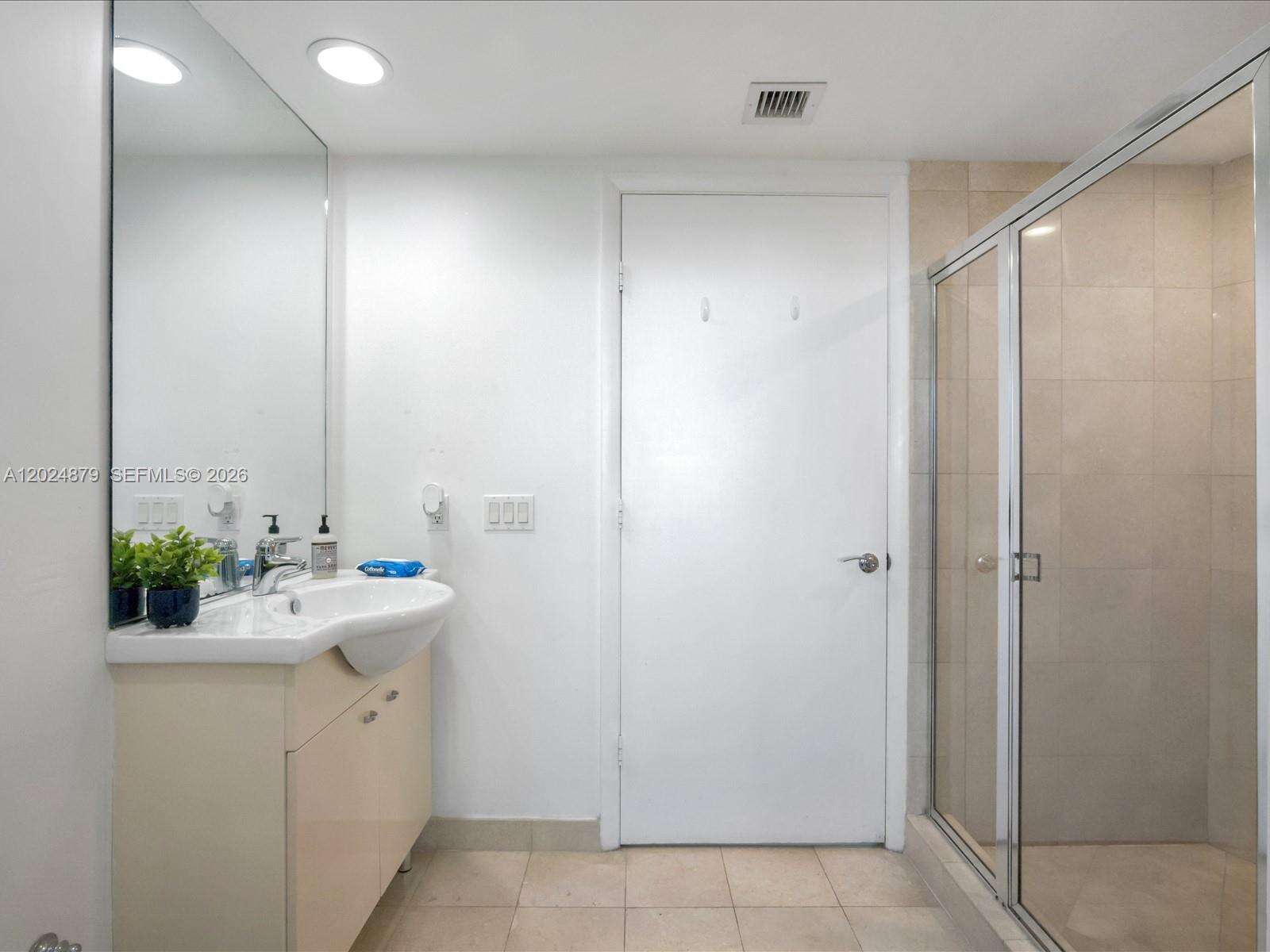 The Beach Club Two at 1830 Ocean Dr, Hallandale Beach, FL 33009 - For Rent photo 30