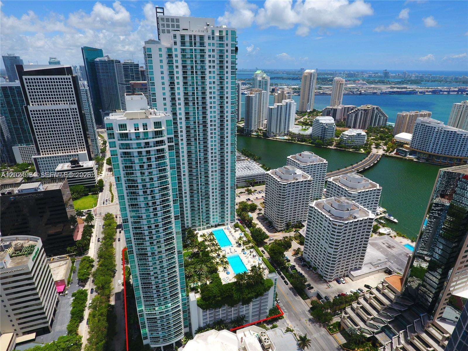 The Plaza On Brickell East at 950 Brickell Bay Dr, Miami, FL 33131 - For Rent photo 2