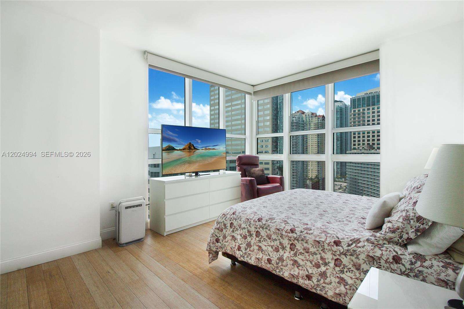 The Plaza On Brickell East at 950 Brickell Bay Dr, Miami, FL 33131 - For Rent photo 14