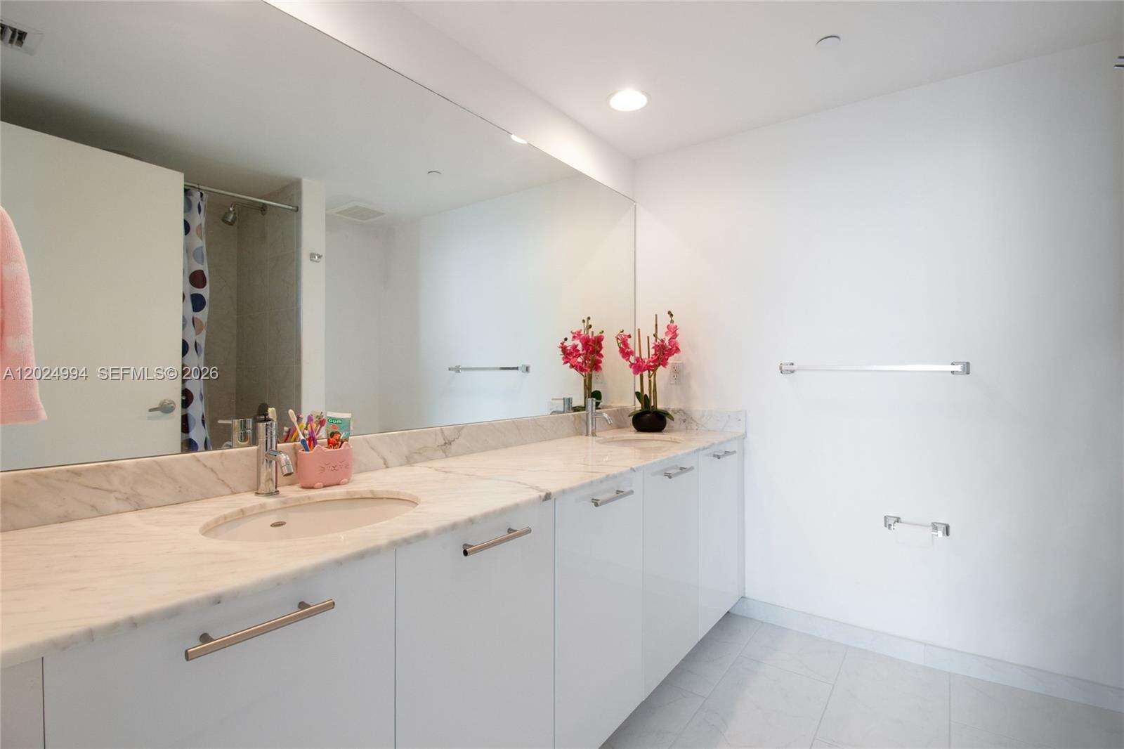 The Plaza On Brickell East at 950 Brickell Bay Dr, Miami, FL 33131 - For Rent photo 17