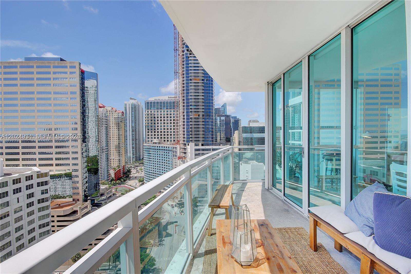 The Plaza On Brickell East at 950 Brickell Bay Dr, Miami, FL 33131 - For Rent photo 3