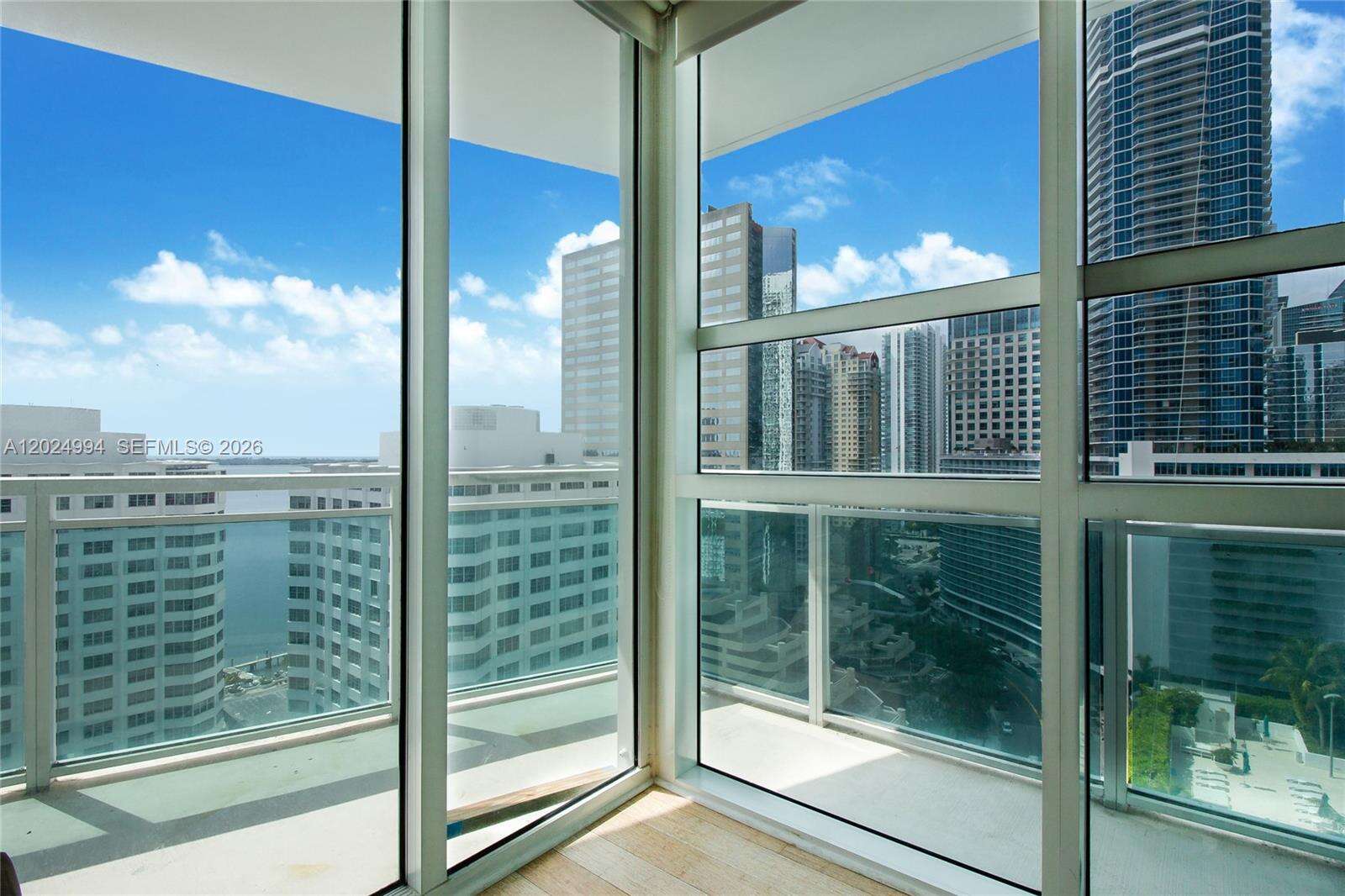 The Plaza On Brickell East at 950 Brickell Bay Dr, Miami, FL 33131 - For Rent photo 6