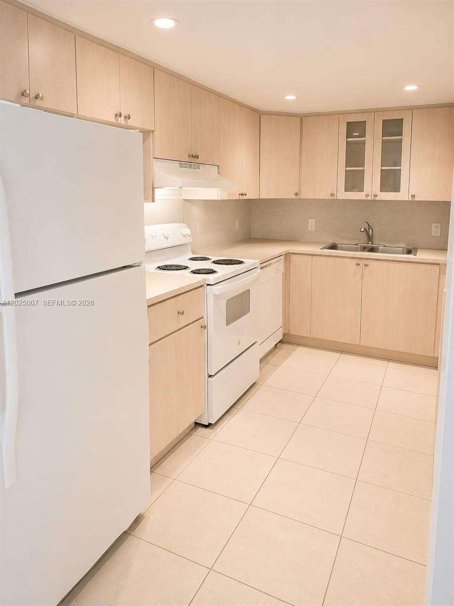 The Normandy Condos for Sale & Rent | Picture 1