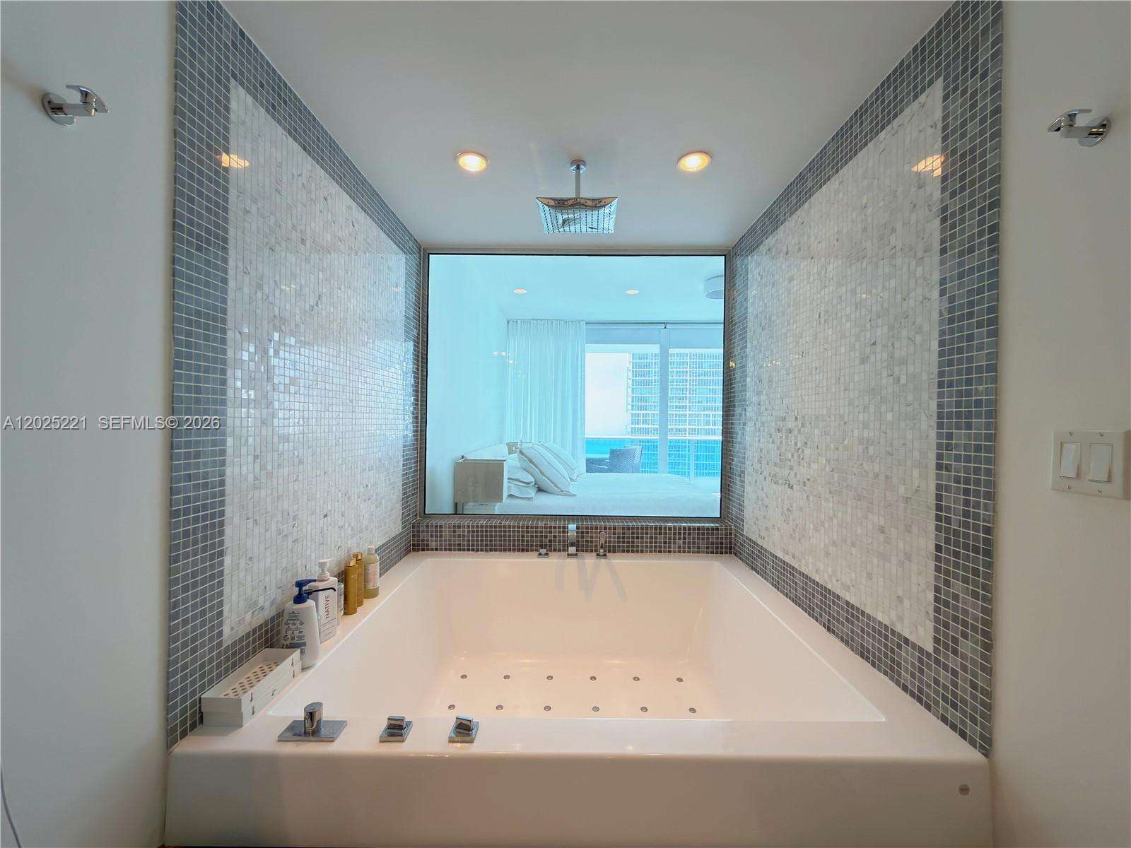 Epic Residences at 200 Biscayne Blvd Way, Miami, FL 33131 - For Rent photo 12